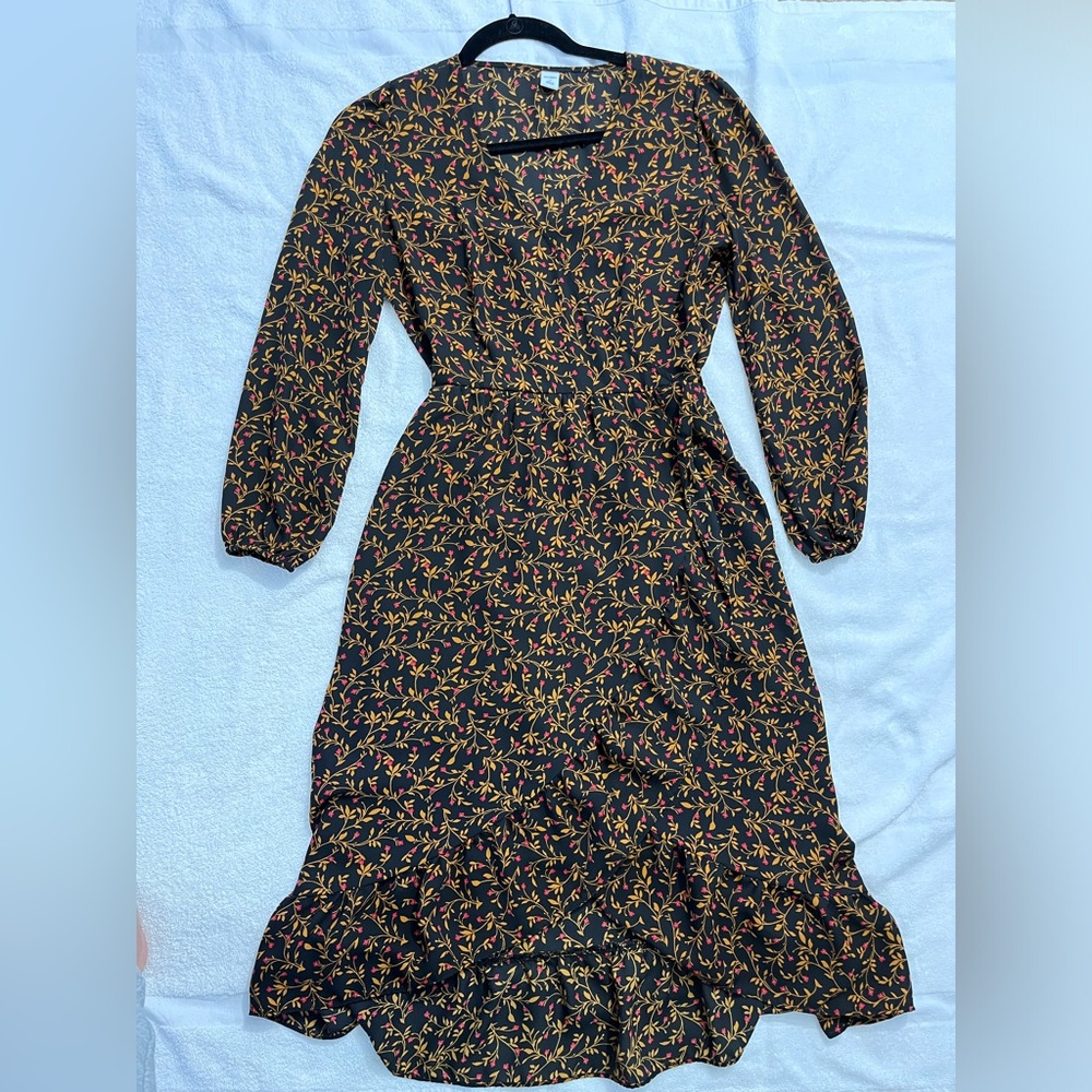 OLD NAVY LONG SLEEVE FLORAL MAXI DRESS